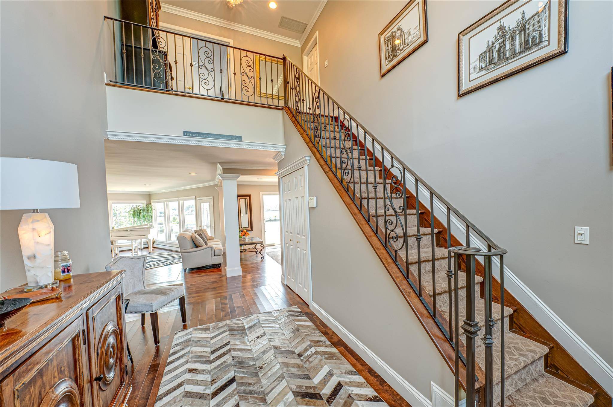 West Islip, NY 11795,79 Tahlulah LN