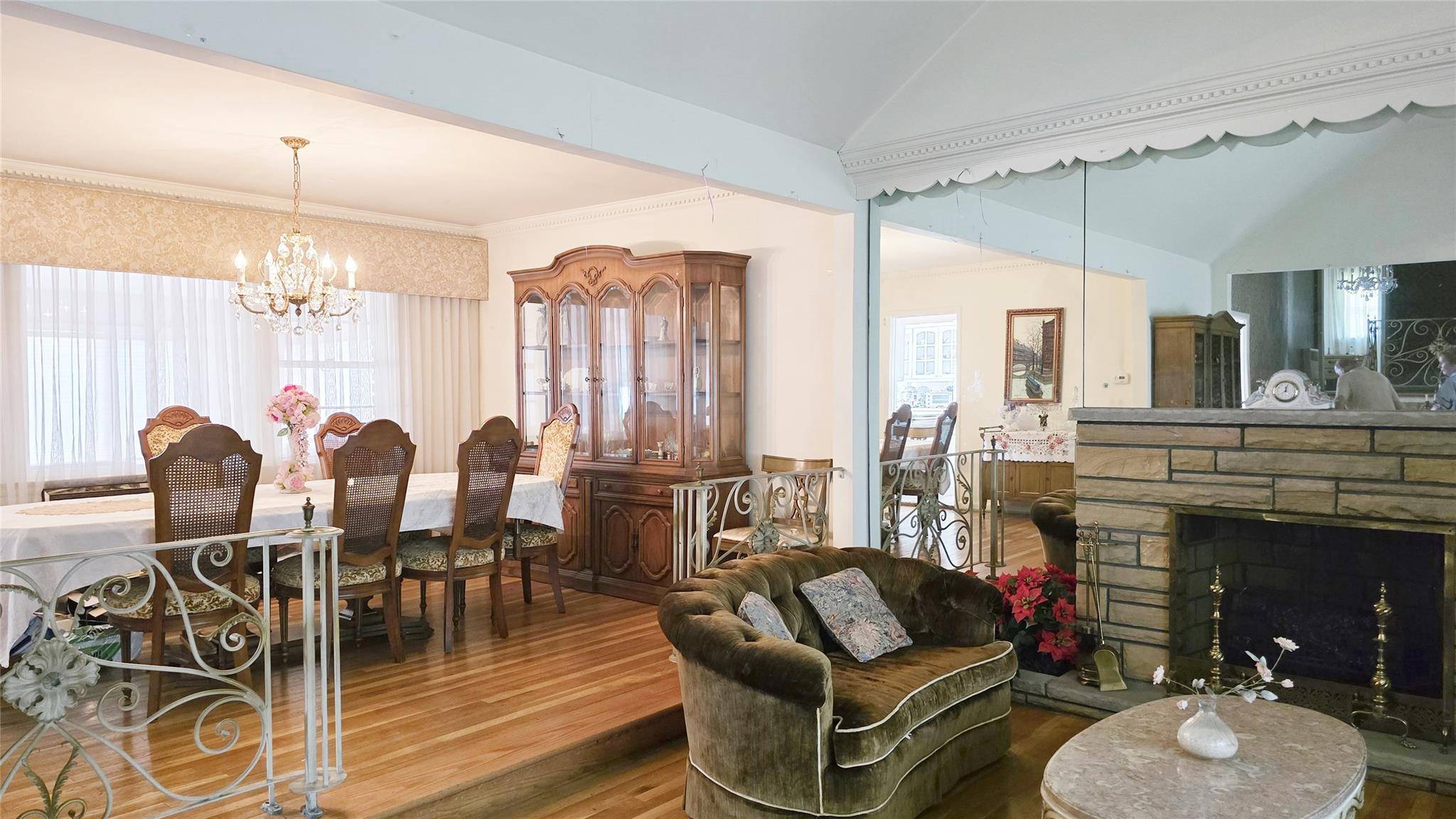 Bayside, NY 11360,2717 216th ST
