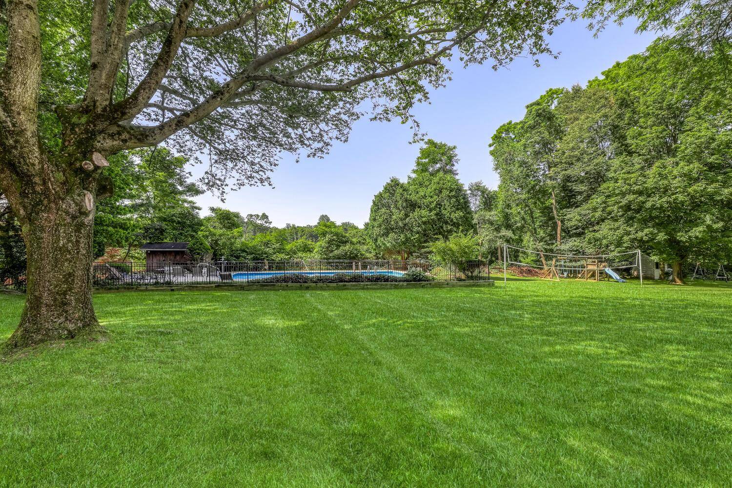 Suffern, NY 10901,8 Briarwood LN