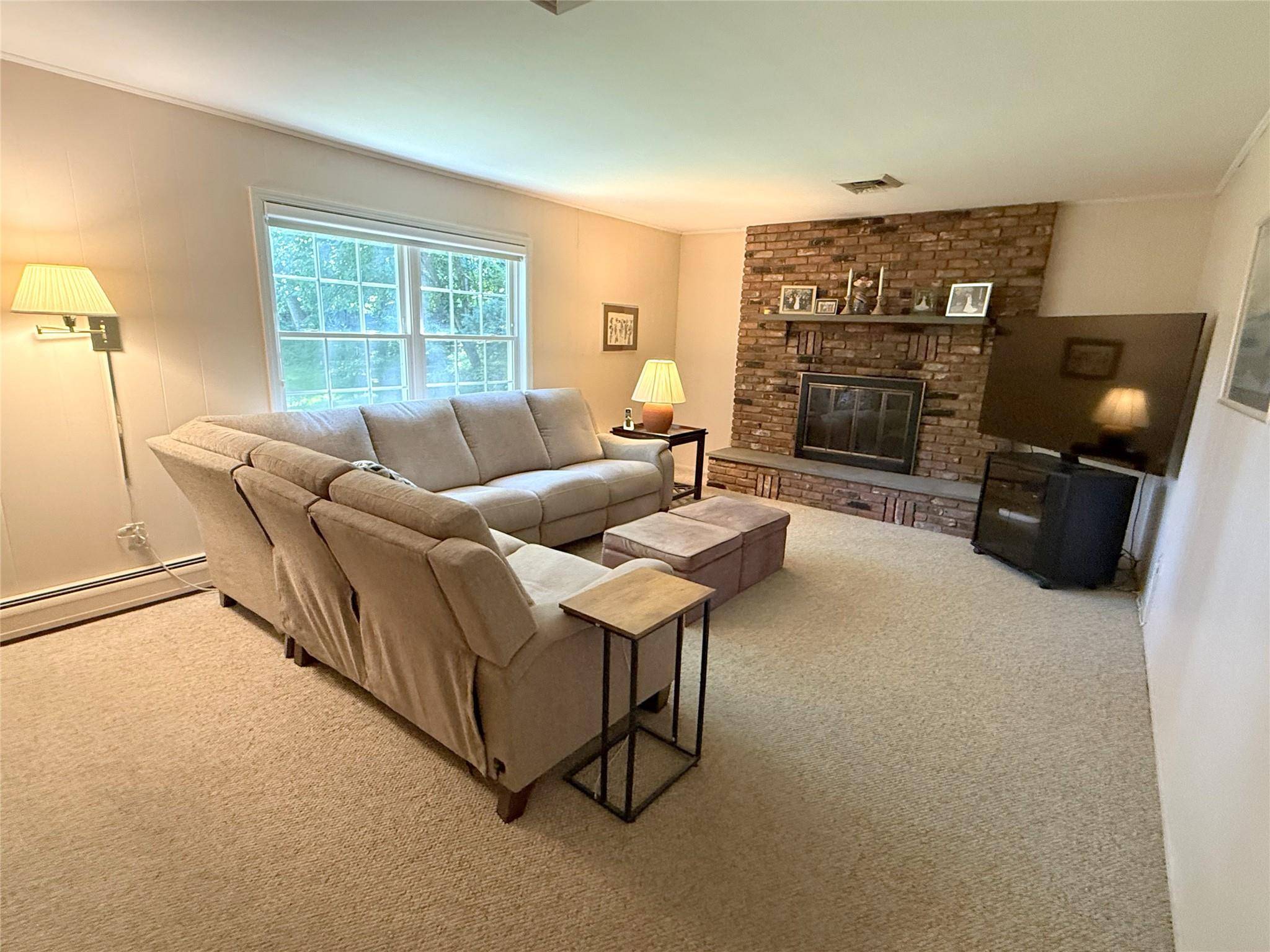 New City, NY 10956,7 Maplewood LN