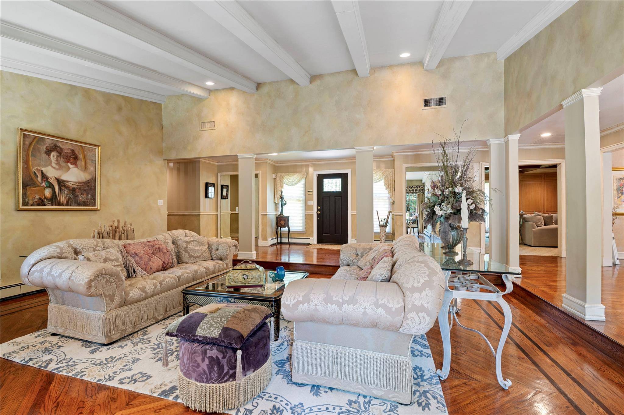 Dix Hills, NY 11746,14 Durham DR
