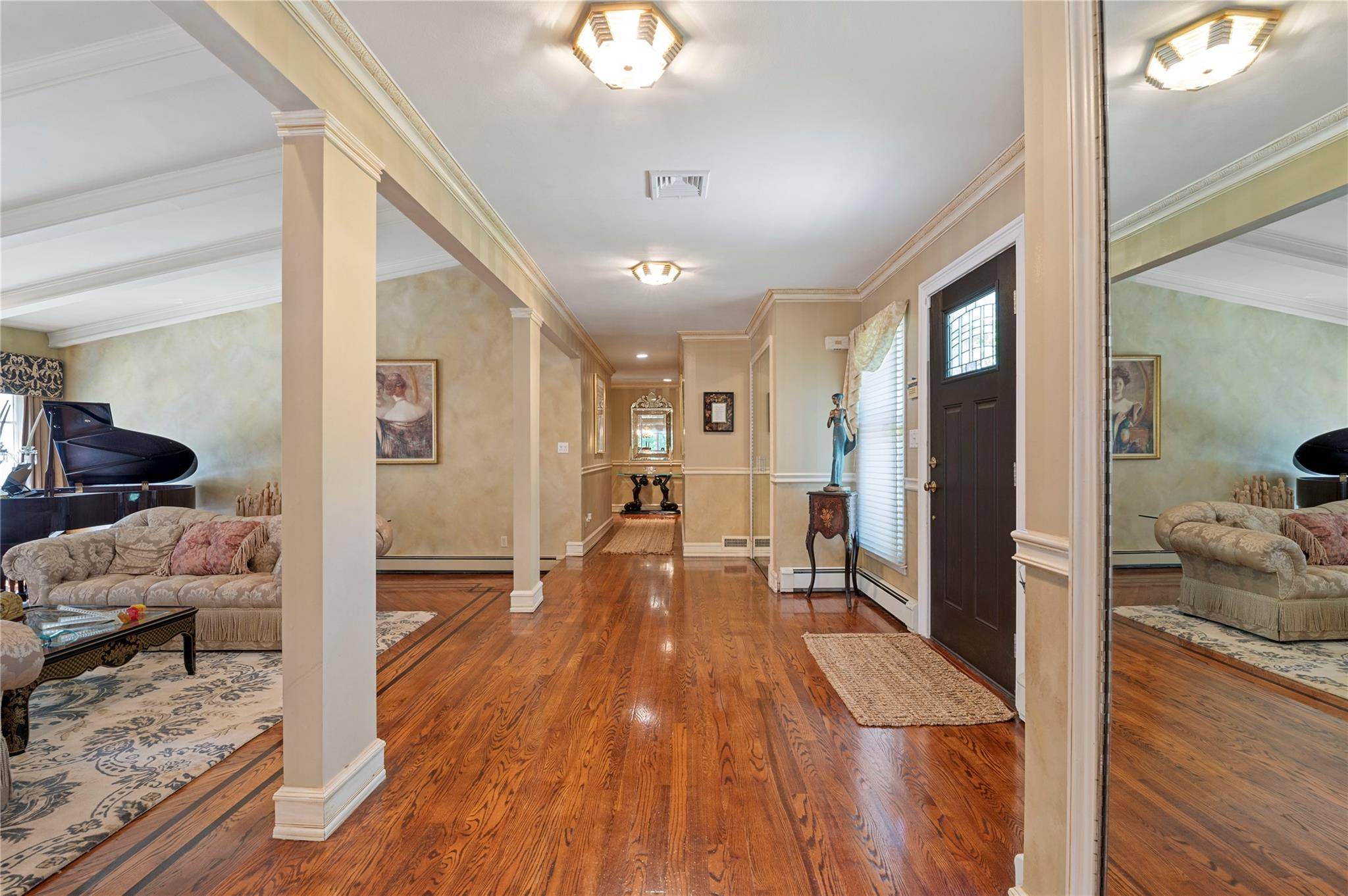 Dix Hills, NY 11746,14 Durham DR