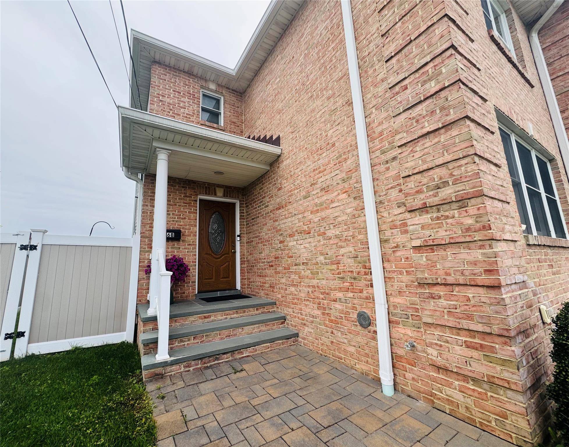 Glen Cove, NY 11542,6B Guilfoy ST