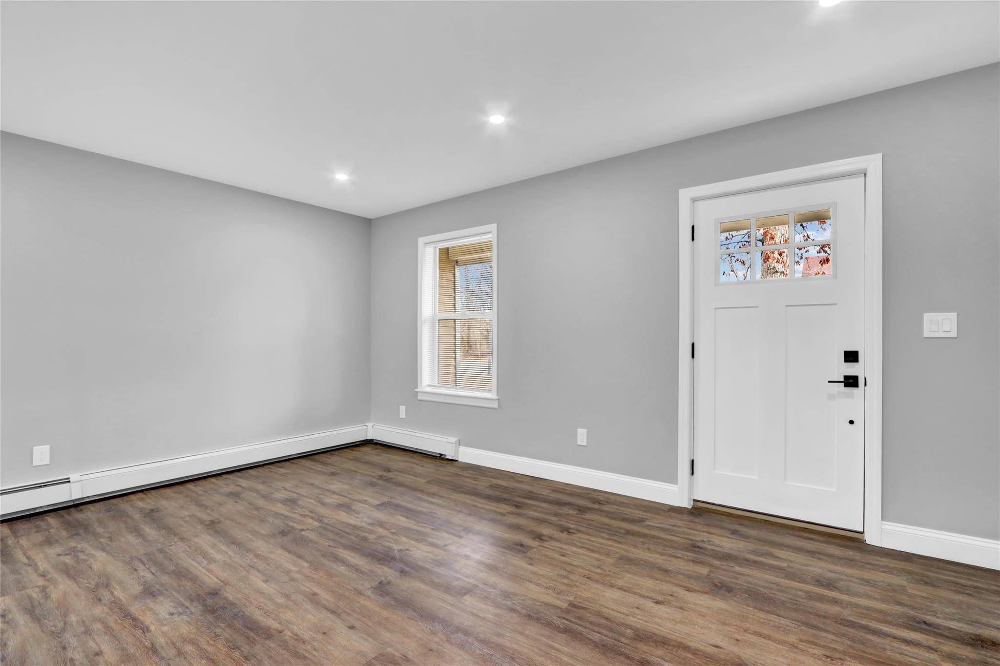 Central Islip, NY 11722,42 Leaf AVE