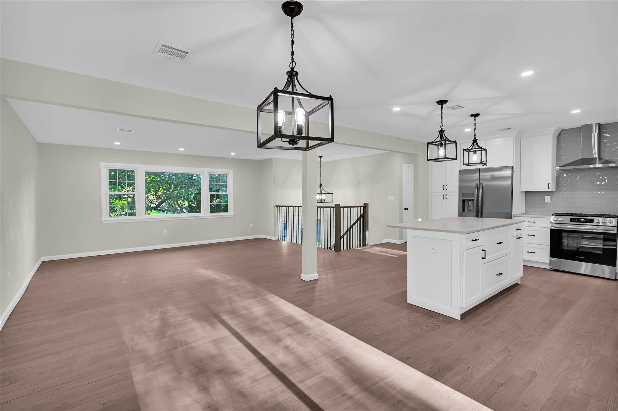 Bardonia, NY 10954,23 White Oak Ln