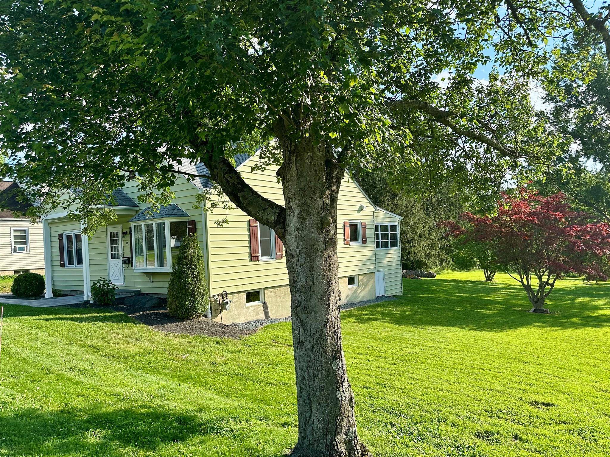 Florida, NY 10921,98 S Main ST