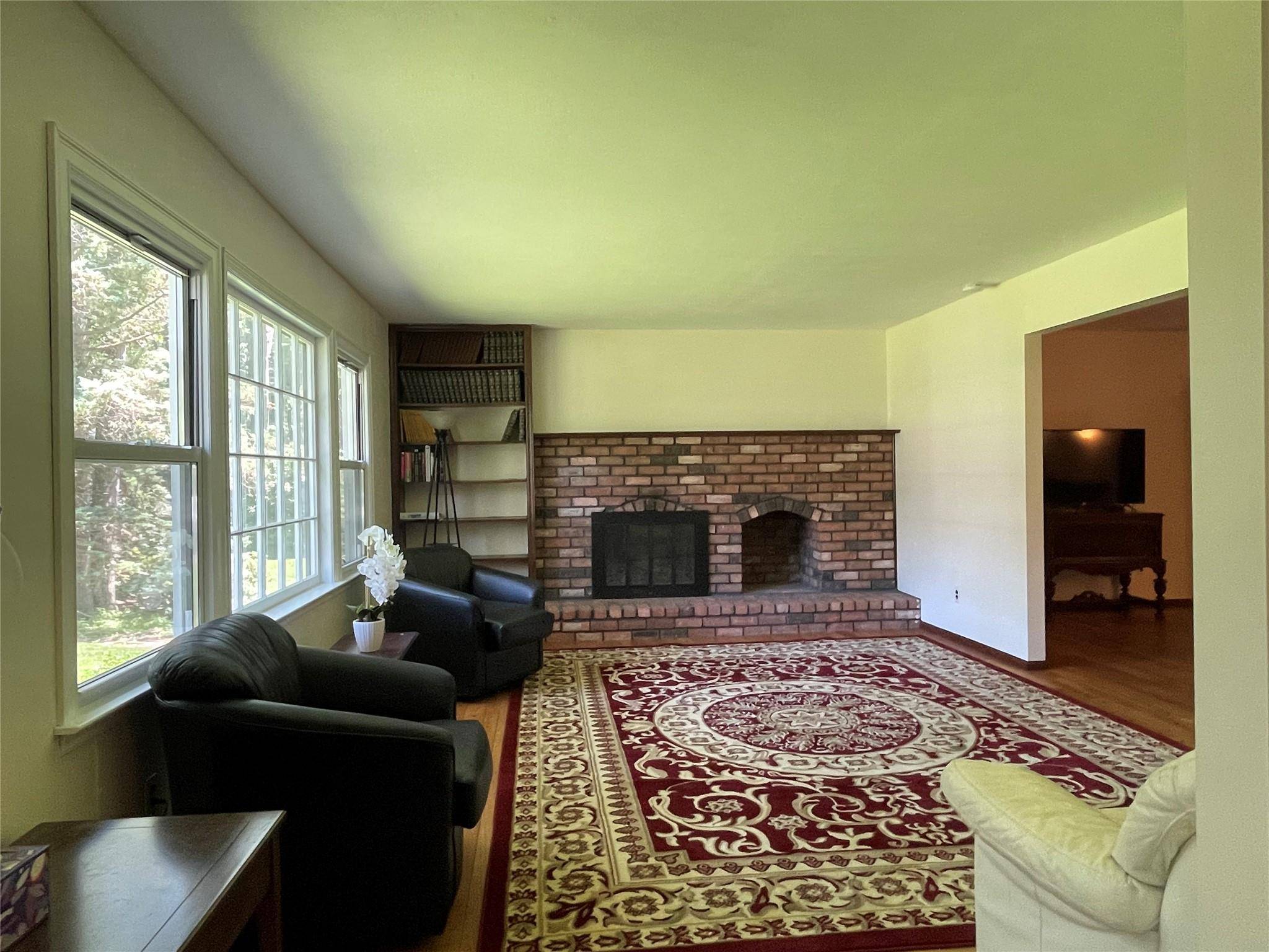 East Setauket, NY 11733,4 Cornwallis RD
