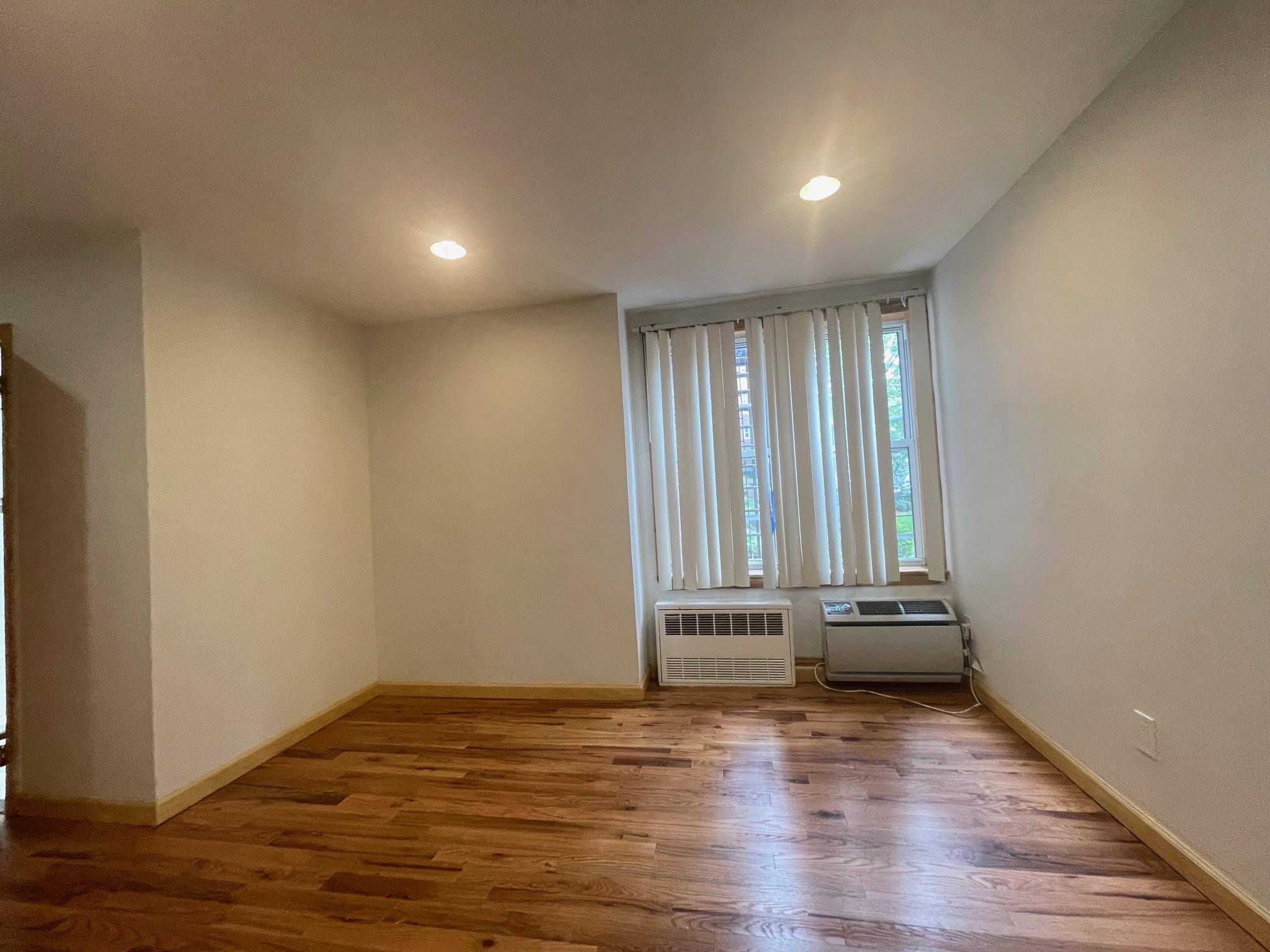 Corona, NY 11368,59-30 108th ST #2JJ