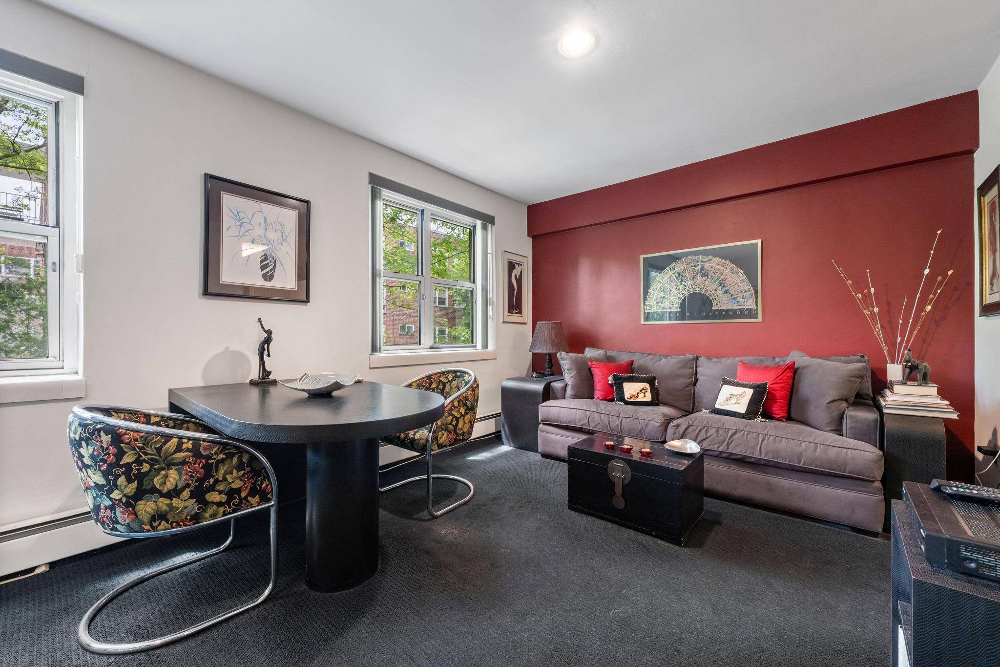 Great Neck, NY 11021,25 Chapel PL #2D