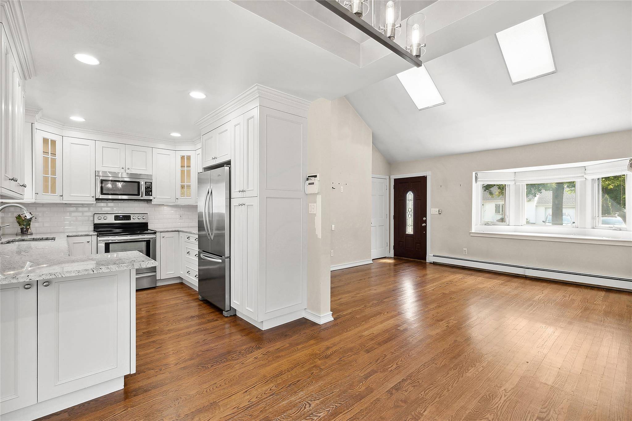 Syosset, NY 11791,5 Cheshire AVE