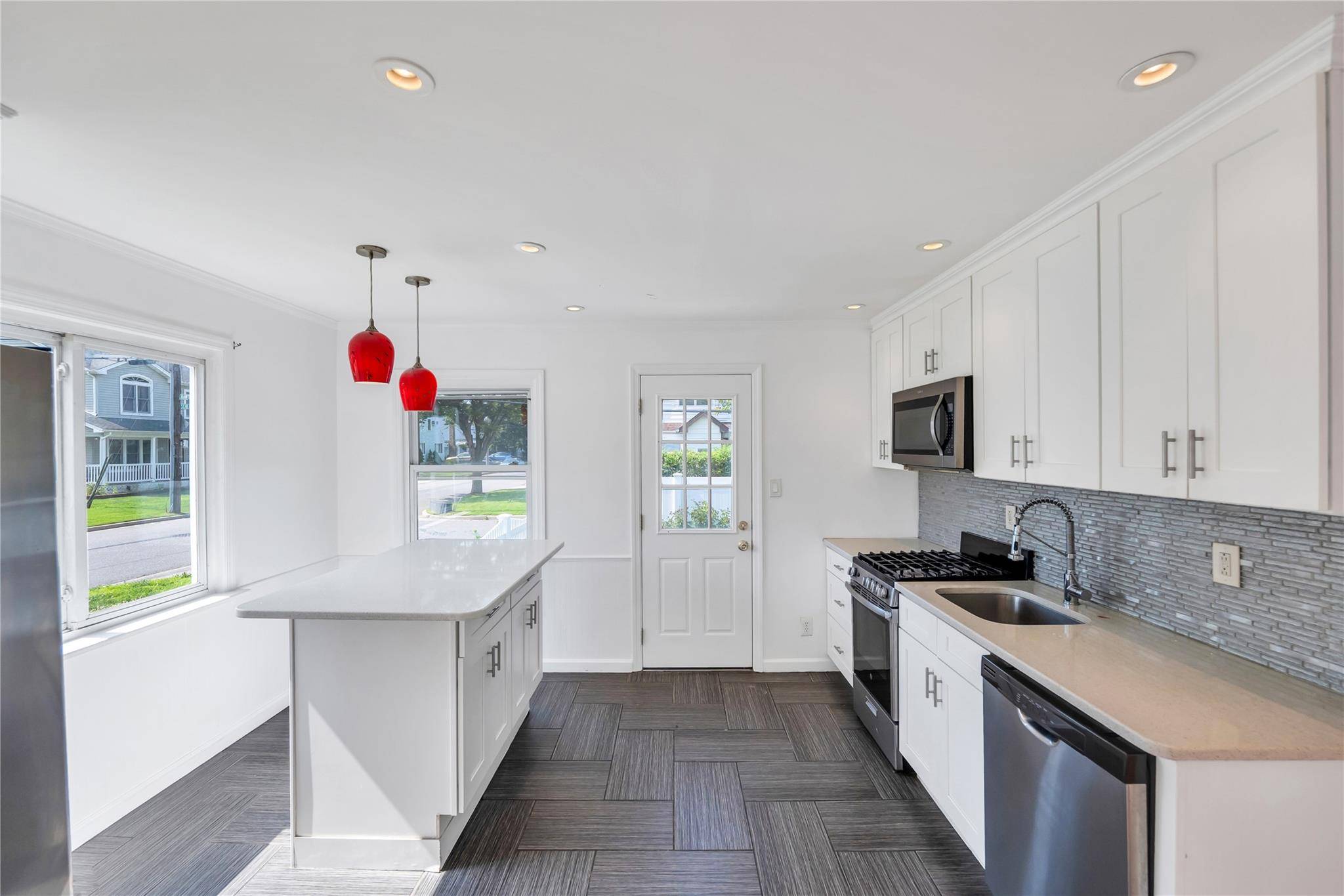 Hicksville, NY 11801,12 Schiller ST