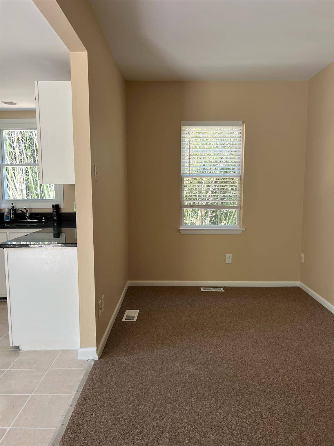 Mohegan Lake, NY 10547,3134 Lexington AVE