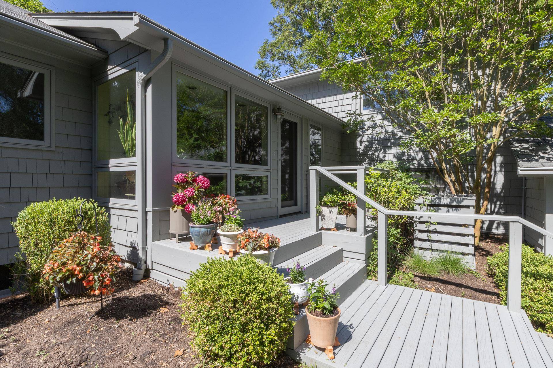 Setauket, NY 11733,5 Shore DR