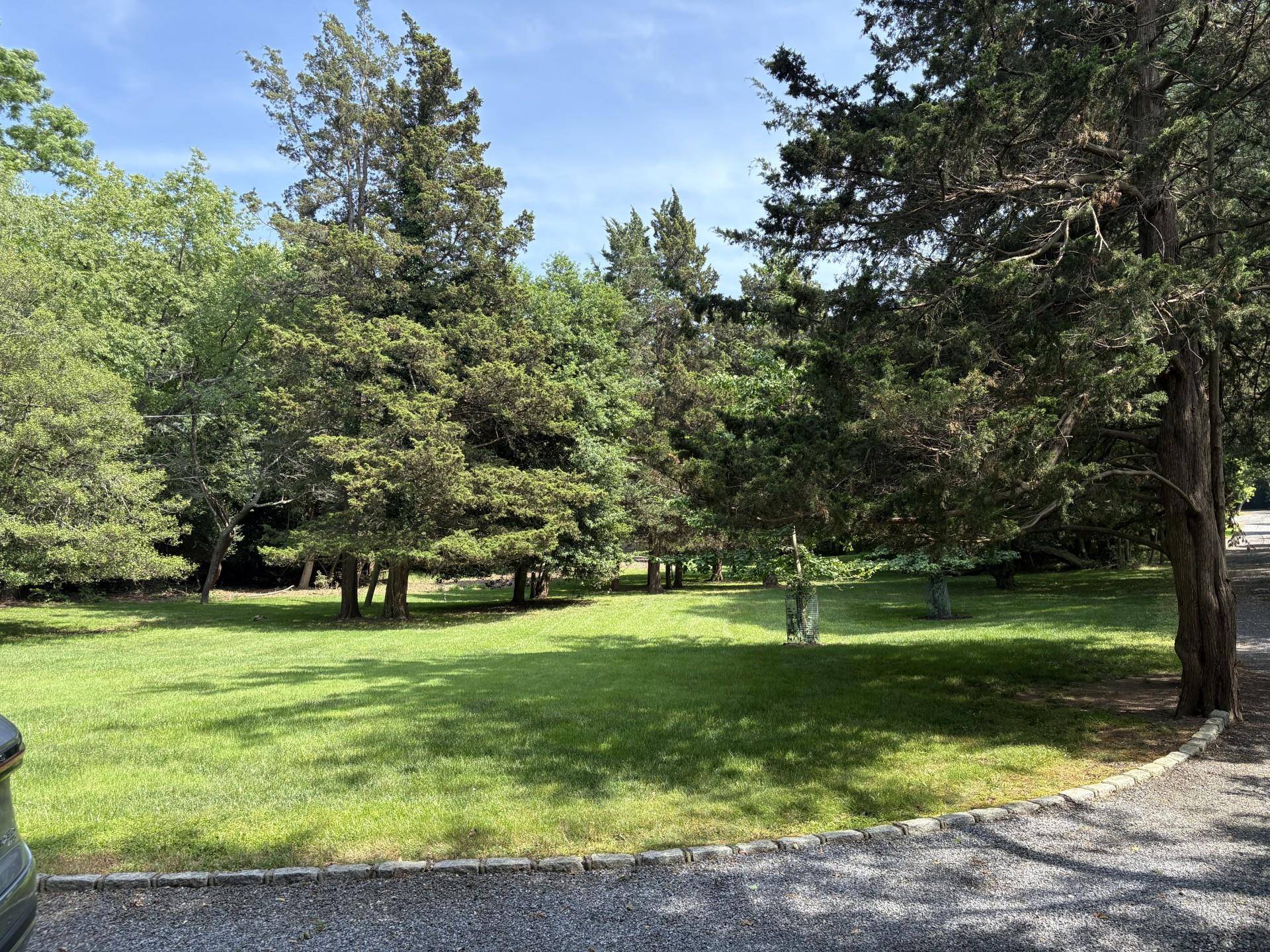 Setauket, NY 11733,5 Shore DR