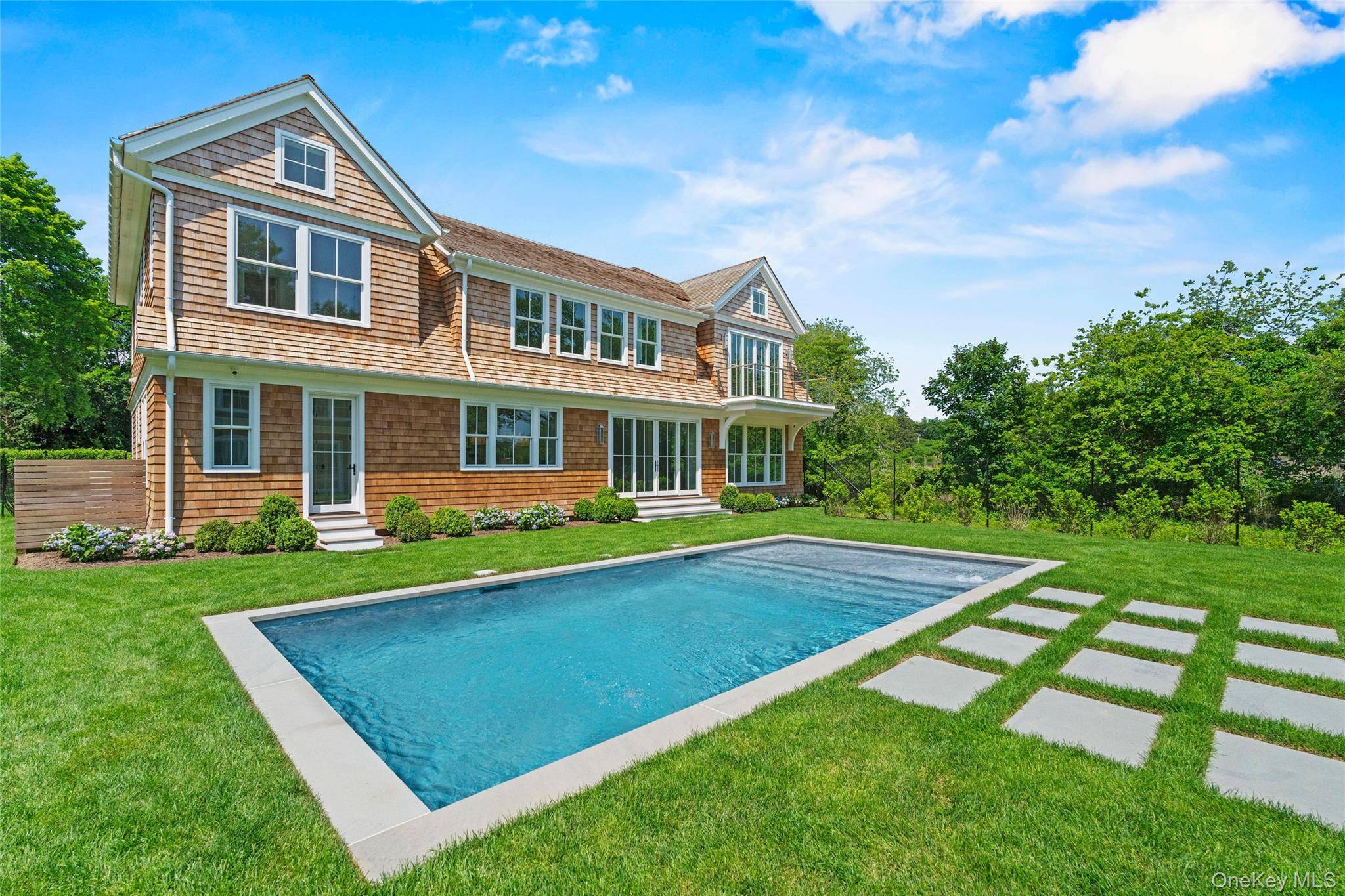 Westhampton, NY 11977,161 South RD