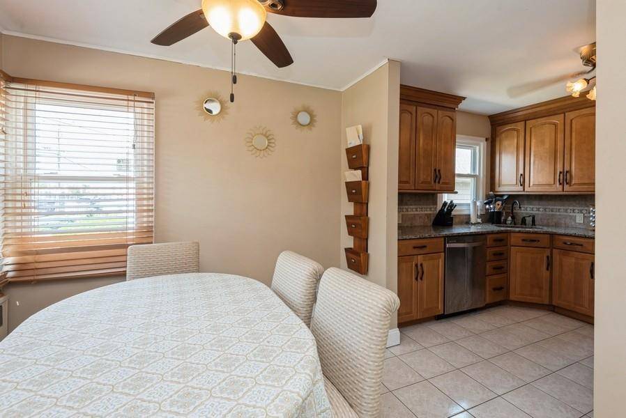 Island Park, NY 11558,62 Warwick RD