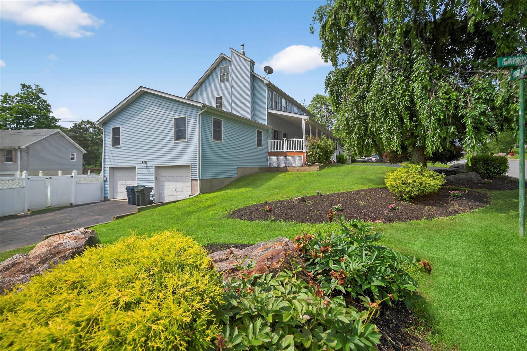 Fort Montgomery, NY 10922,10 Highland AVE
