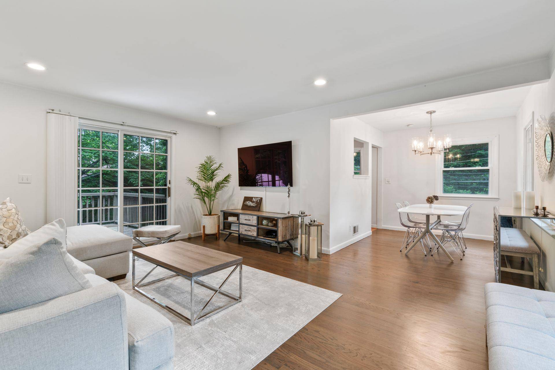 Northport, NY 11768,5 Dogwood RD