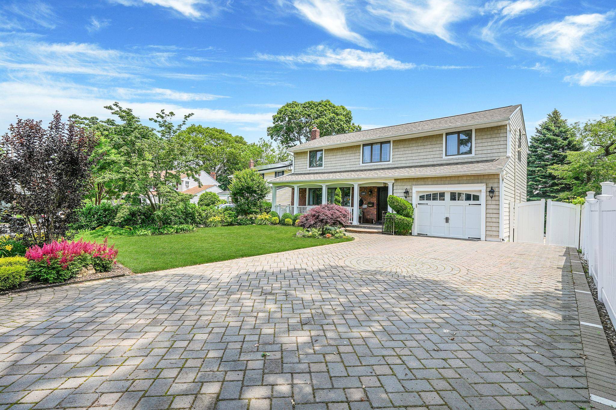 Merrick, NY 11566,1399 Rhode AVE