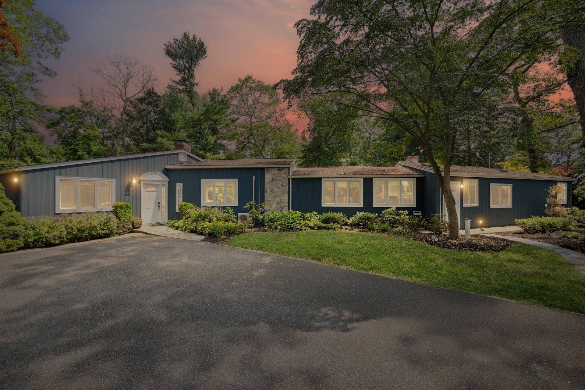 Smithtown, NY 11787,234 Edgewood AVE