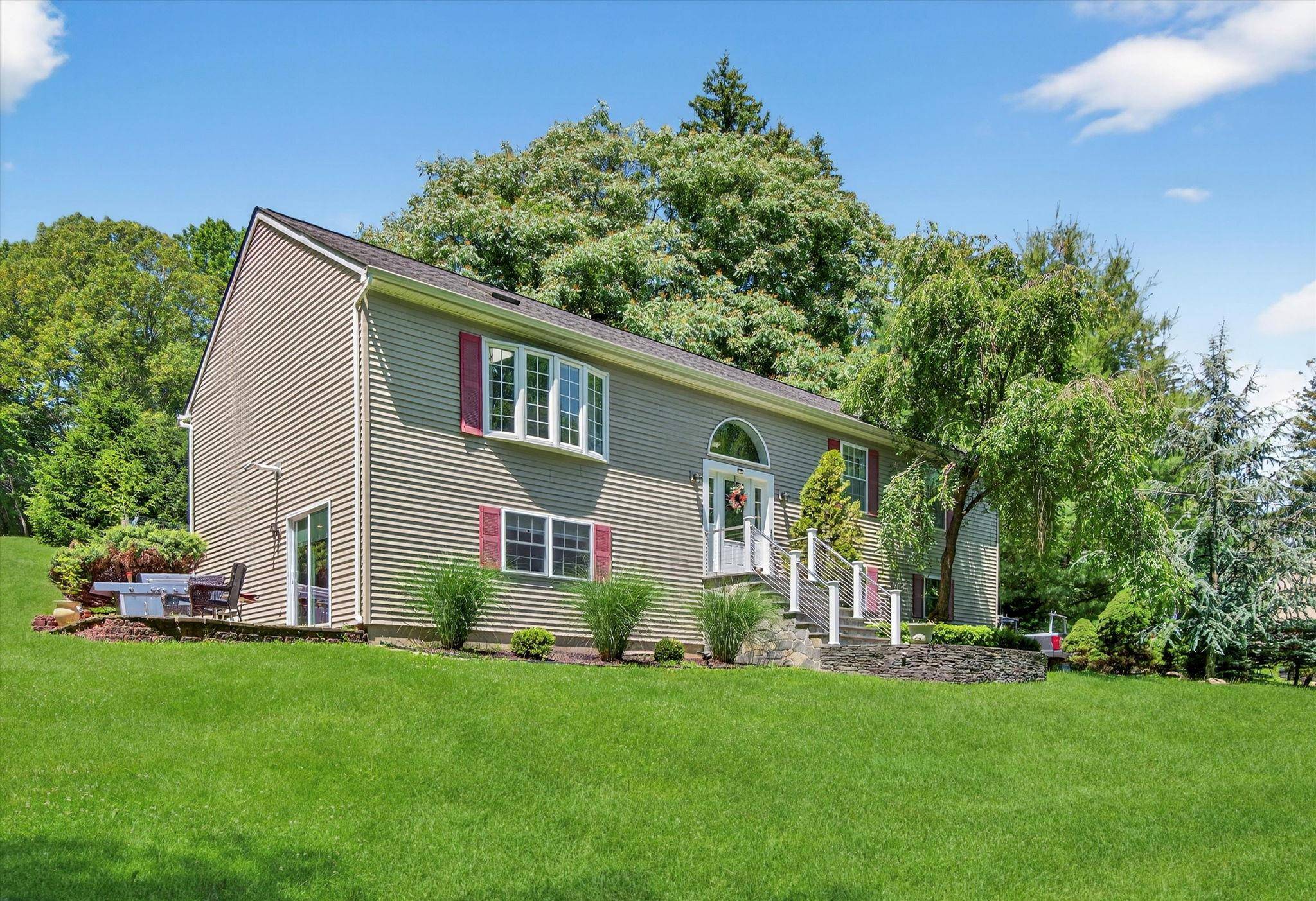 Mohegan Lake, NY 10567,9 Dyckman DR