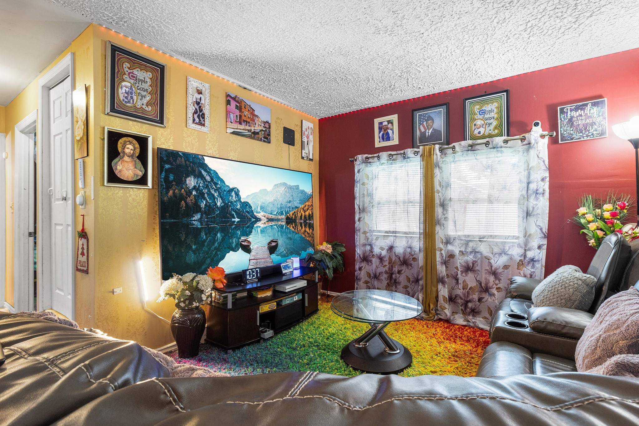 Central Islip, NY 11722,15 E Walnut ST