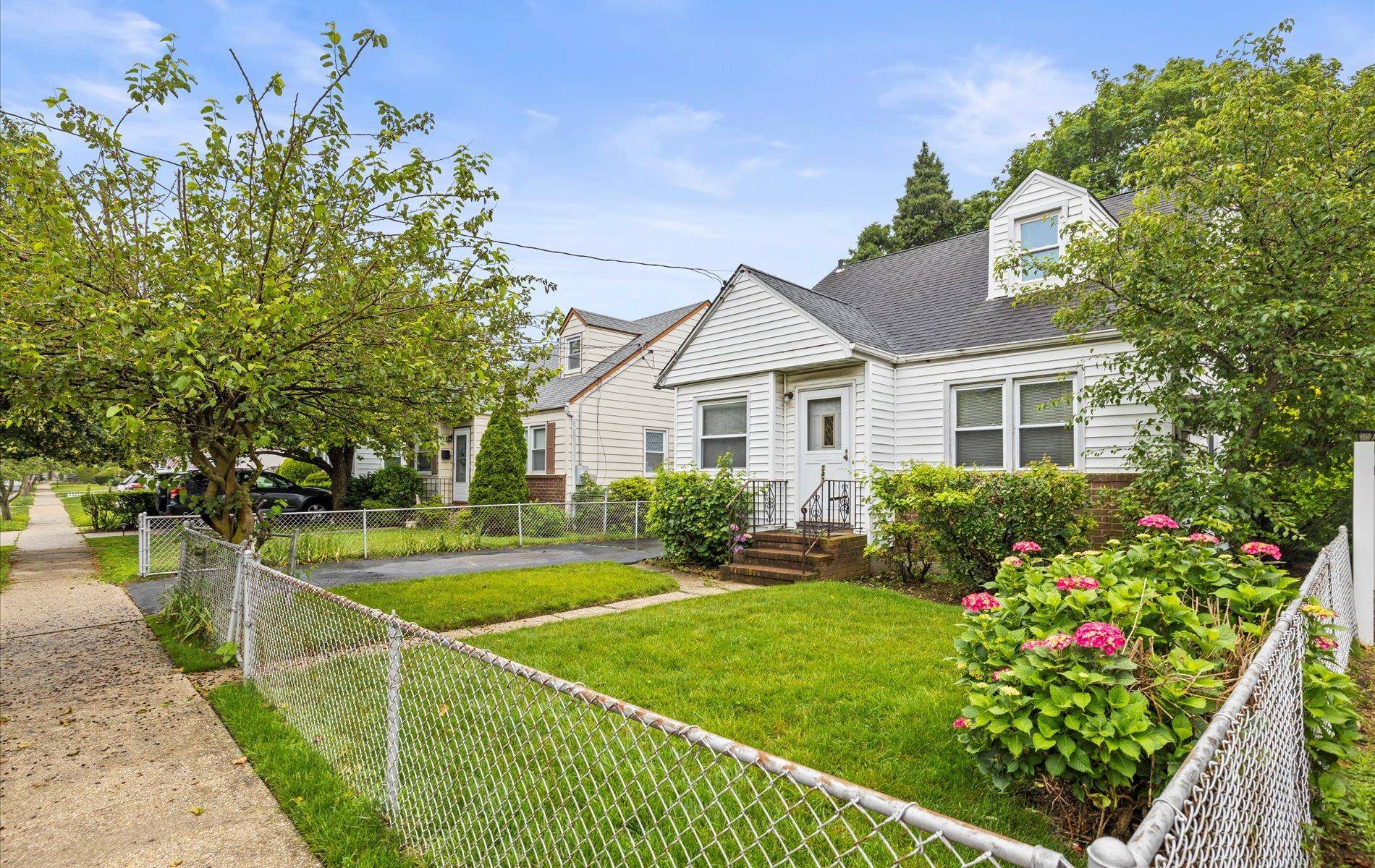 West Hempstead, NY 11552,243 Ivy ST