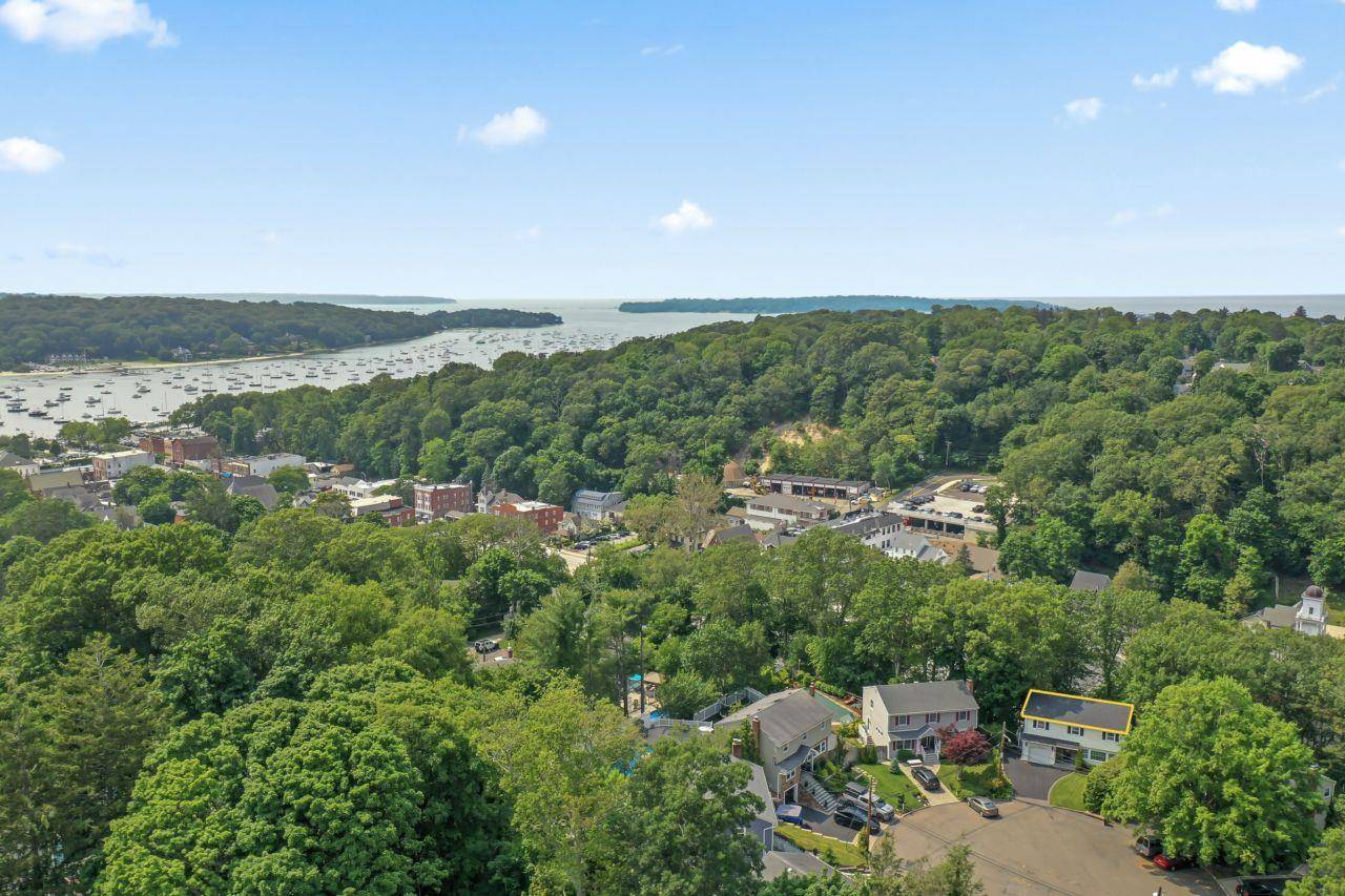 Northport, NY 11768,26 Johnston AVE