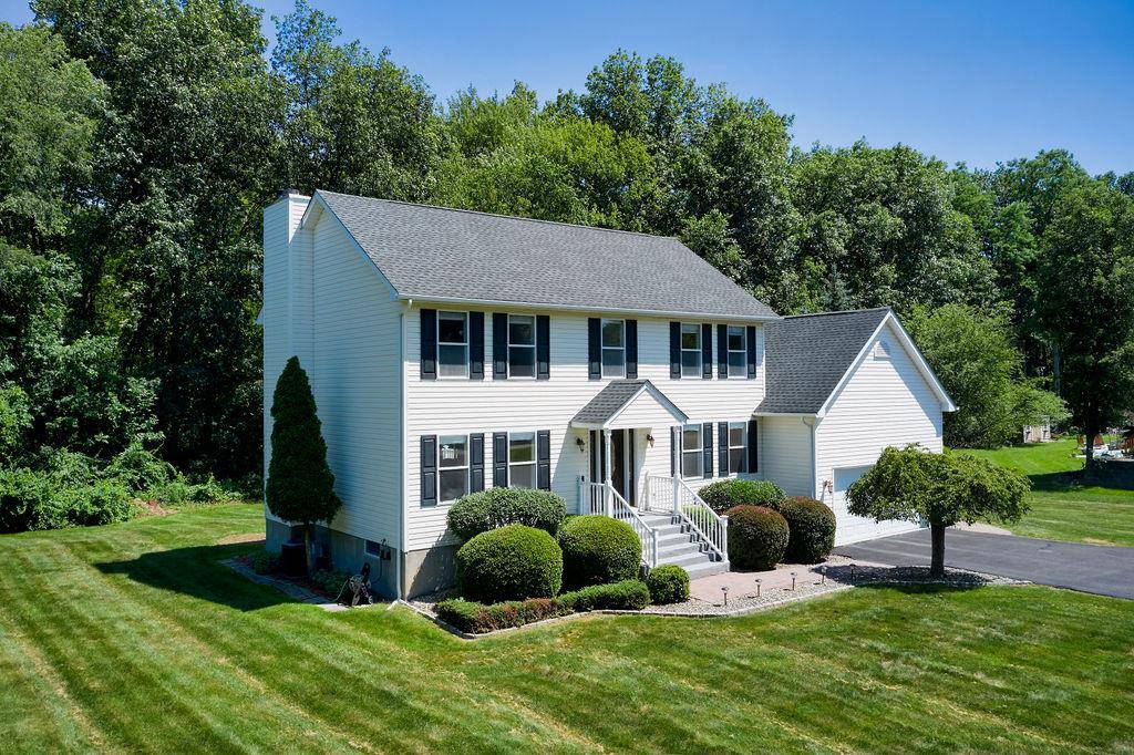 Stormville, NY 12582,106 Moonlight DR