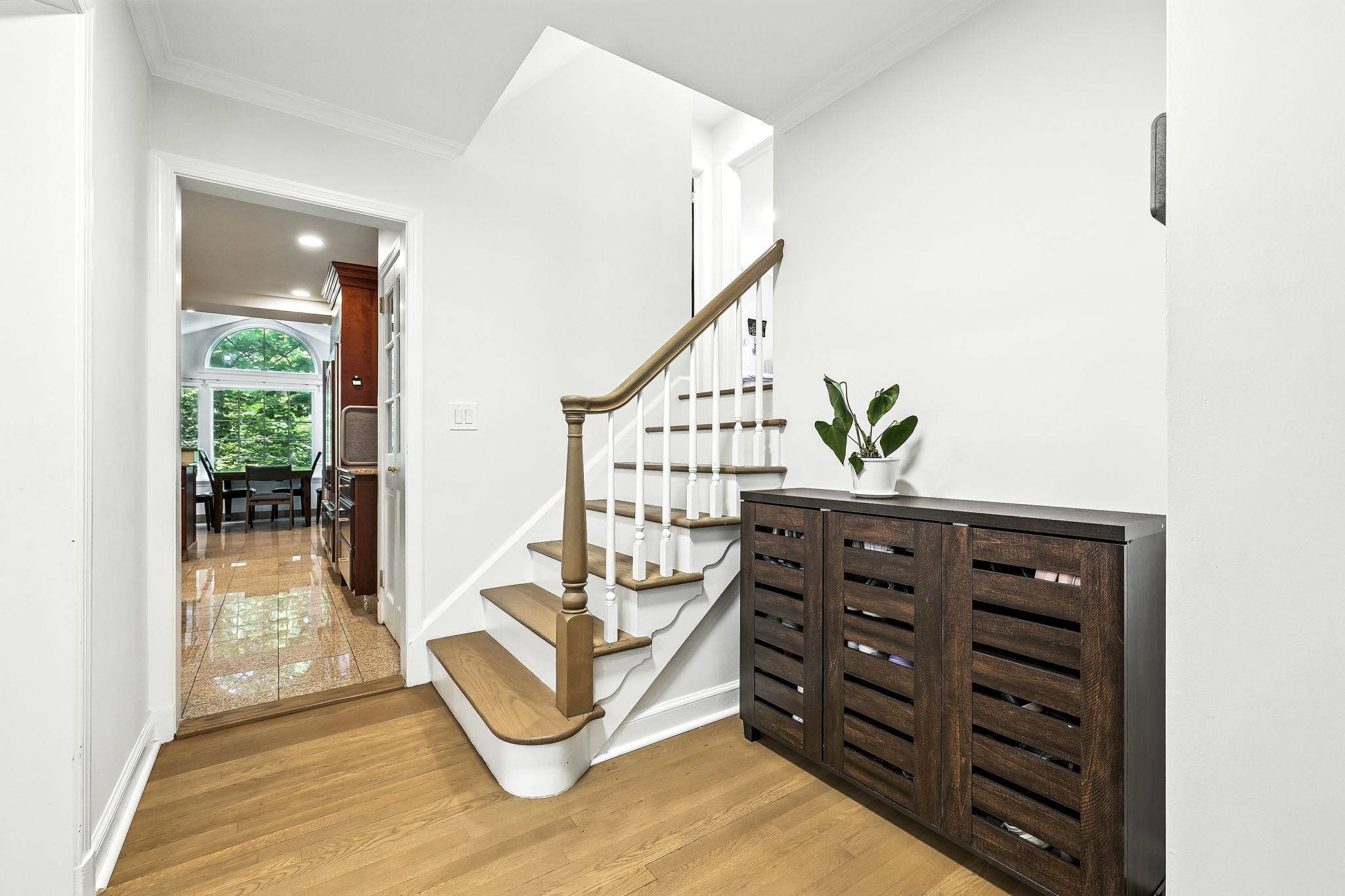 Scarsdale, NY 10583,34 Woods LN