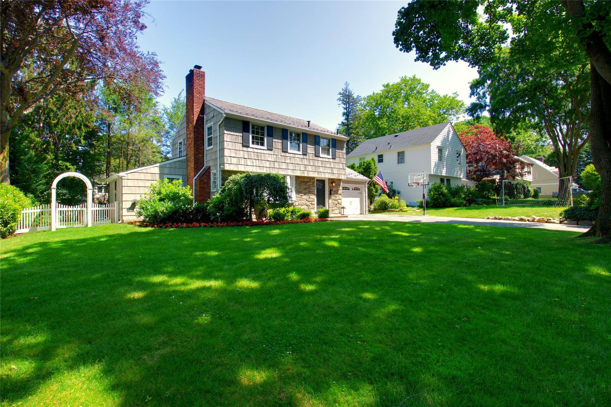 Port Washington, NY 11050,5 Winthrop RD