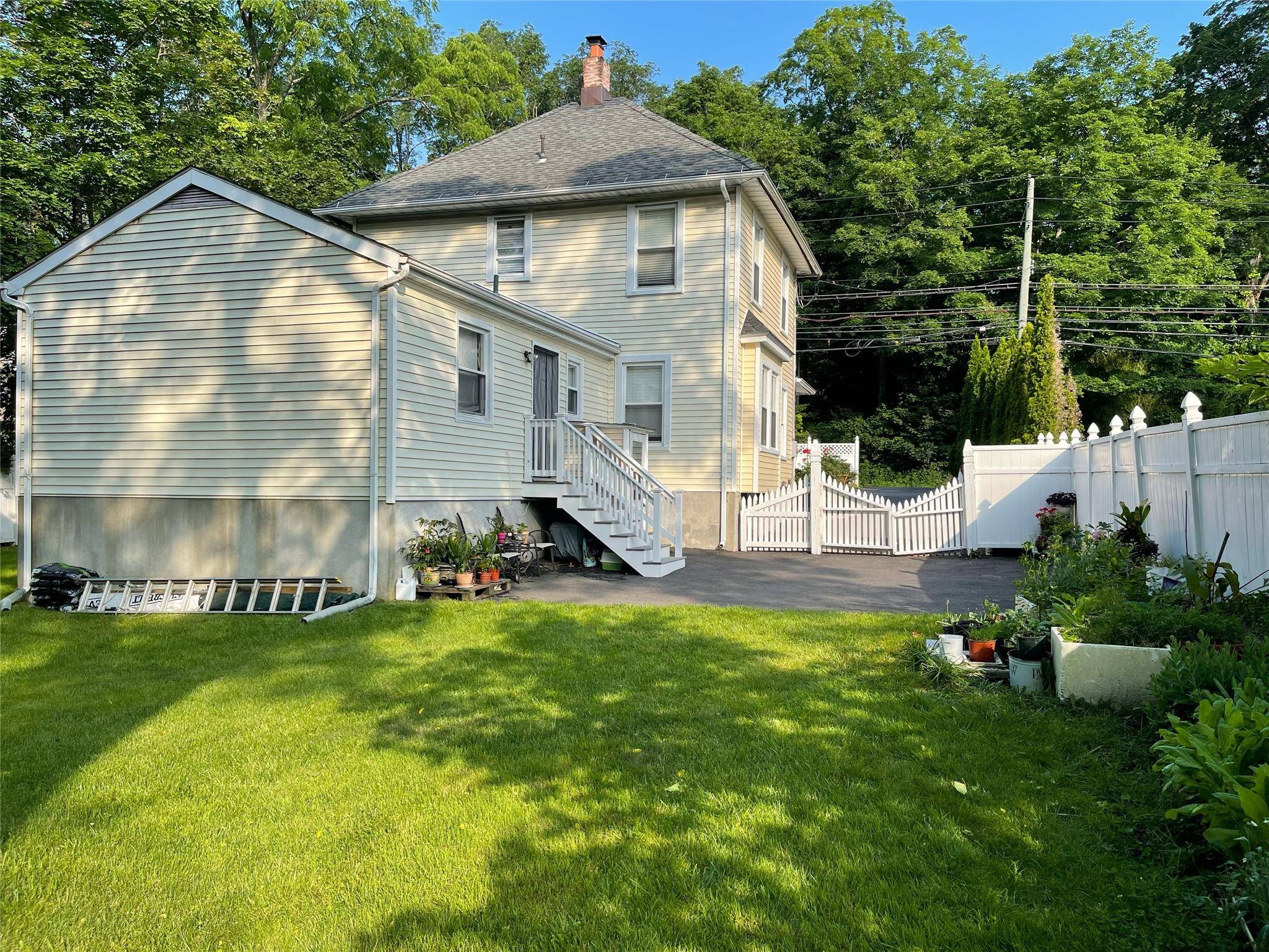 Chappaqua, NY 10514,73 S Bedford RD