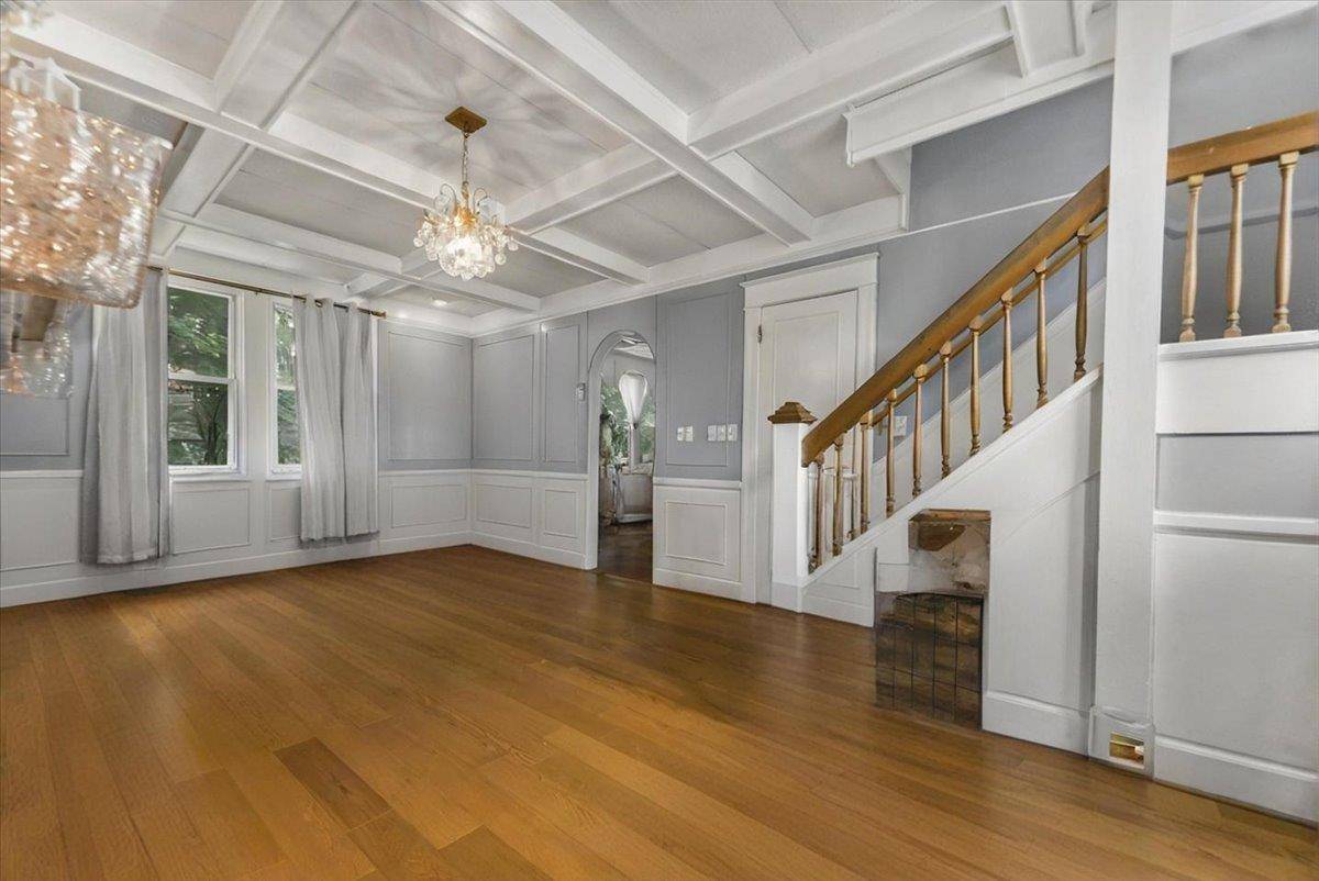 Yonkers, NY 10705,7 Wellesley AVE