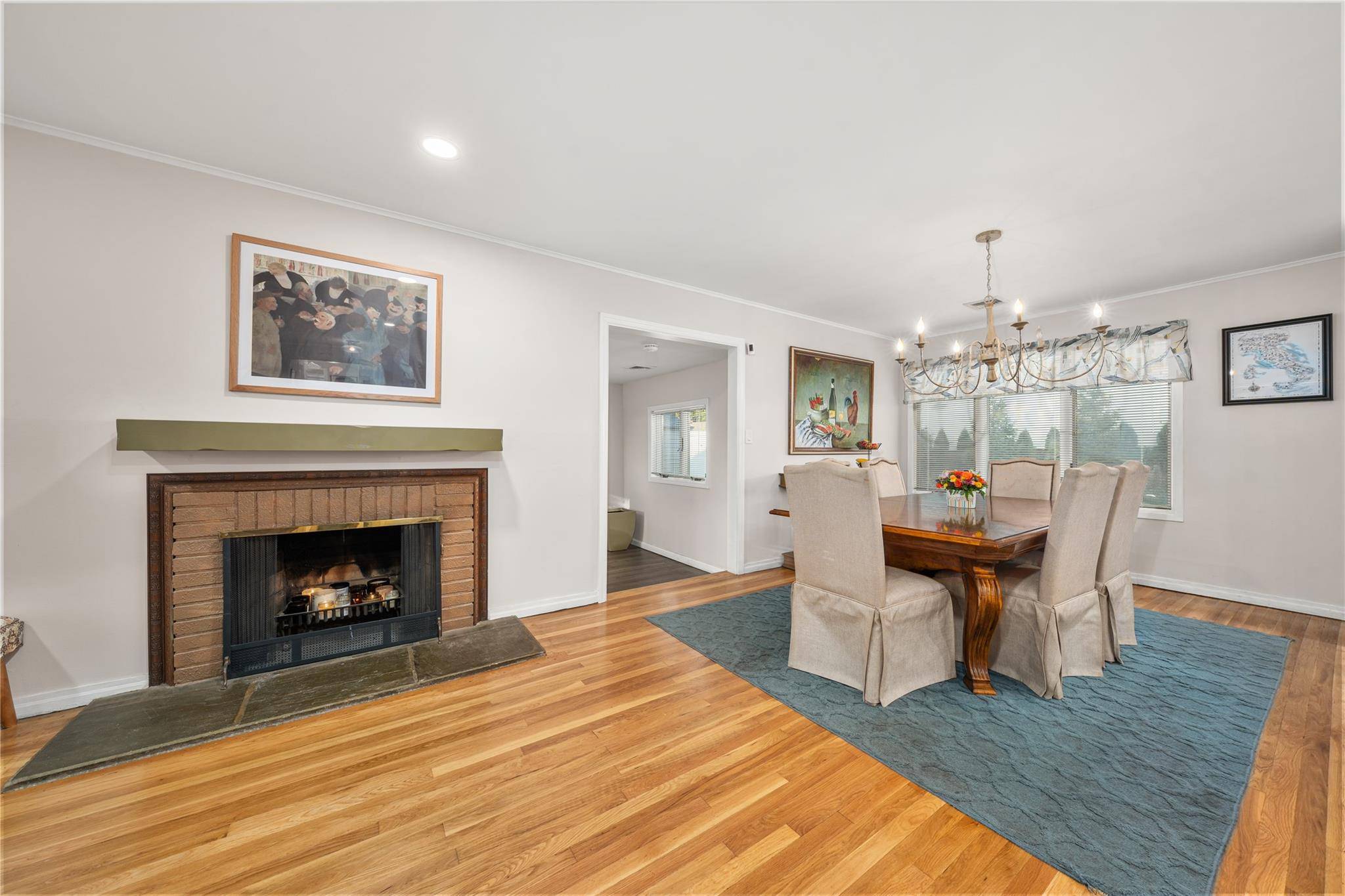 Westbury, NY 11590,1942 Lilac DR