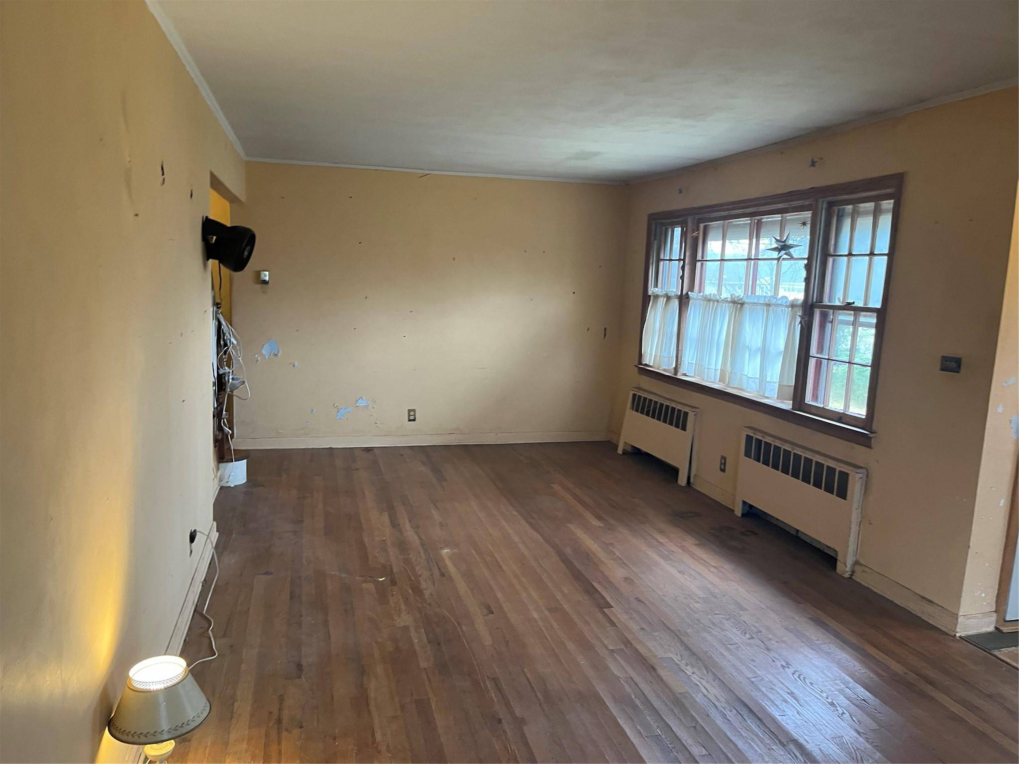Amityville, NY 11701,22 Guilette PL