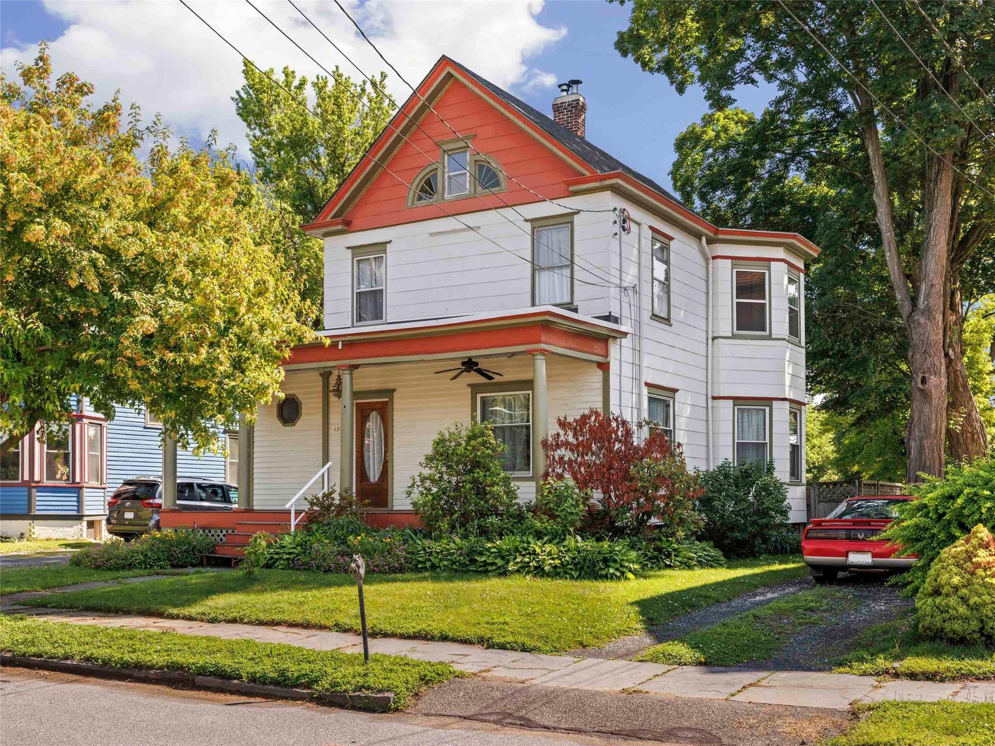 Saugerties, NY 12477,135 Washington AVE