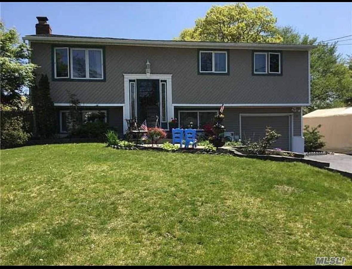 Selden, NY 11784,19 Biscayne DR