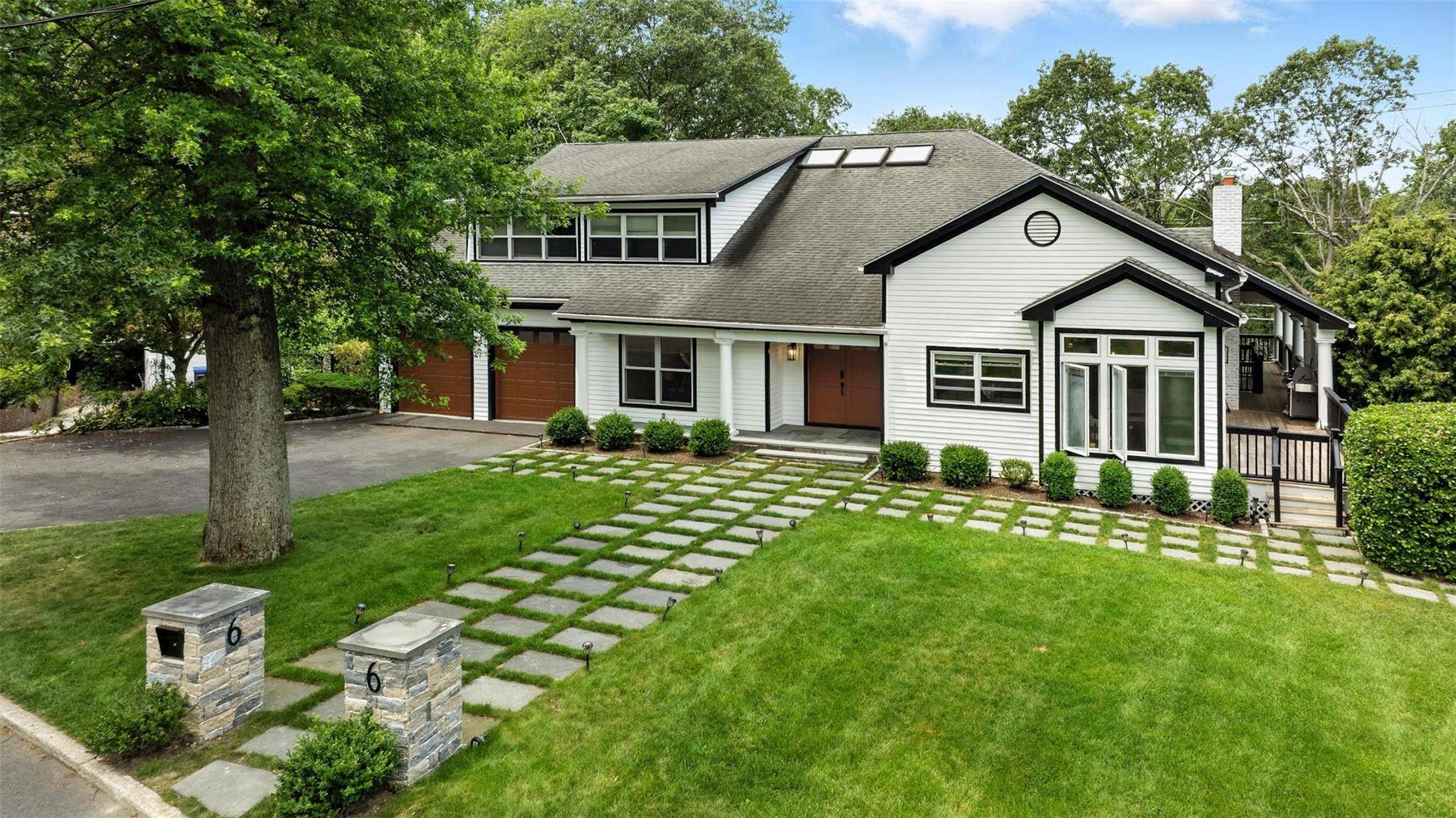 Scarsdale, NY 10583,6 Eaton LN