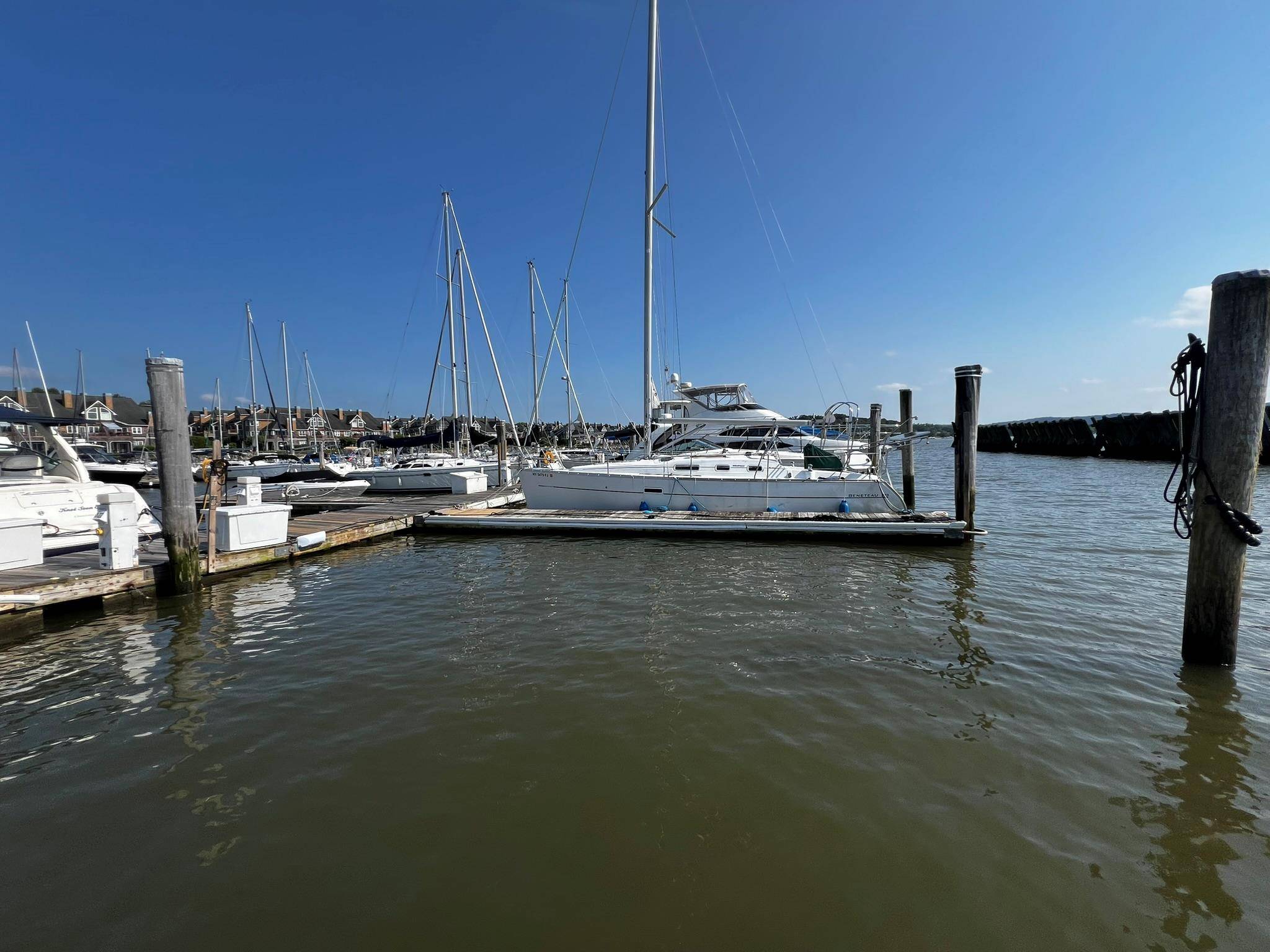 Croton-on-hudson, NY 10520,D-20 Half Moon Bay Marina