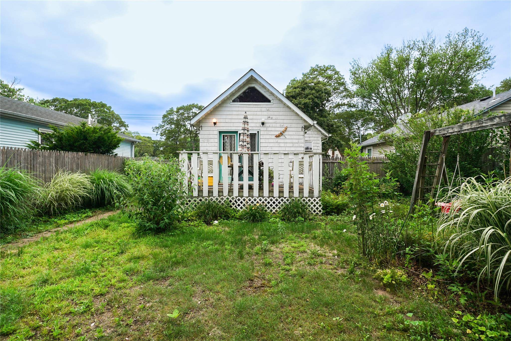 North Patchogue, NY 11772,64 Prince ST