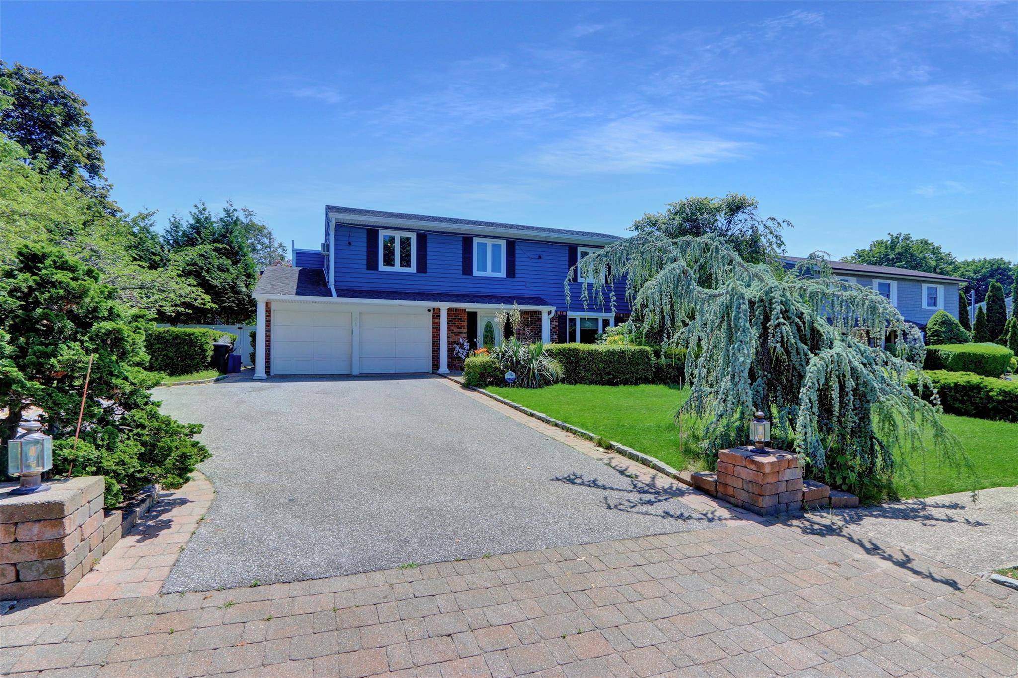 Nesconset, NY 11767,25 Lloyd LN