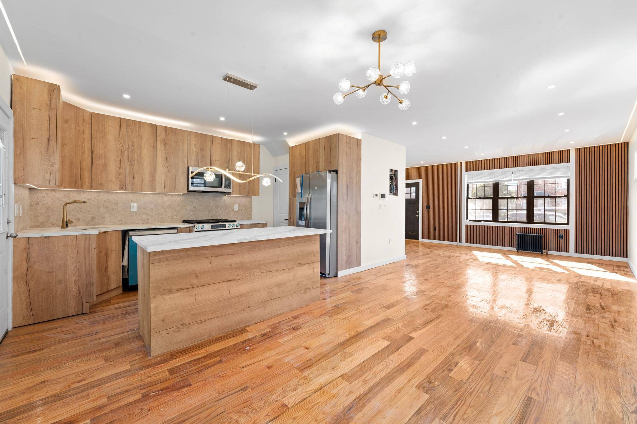 Cambria Heights, NY 11411,11605 223rd ST