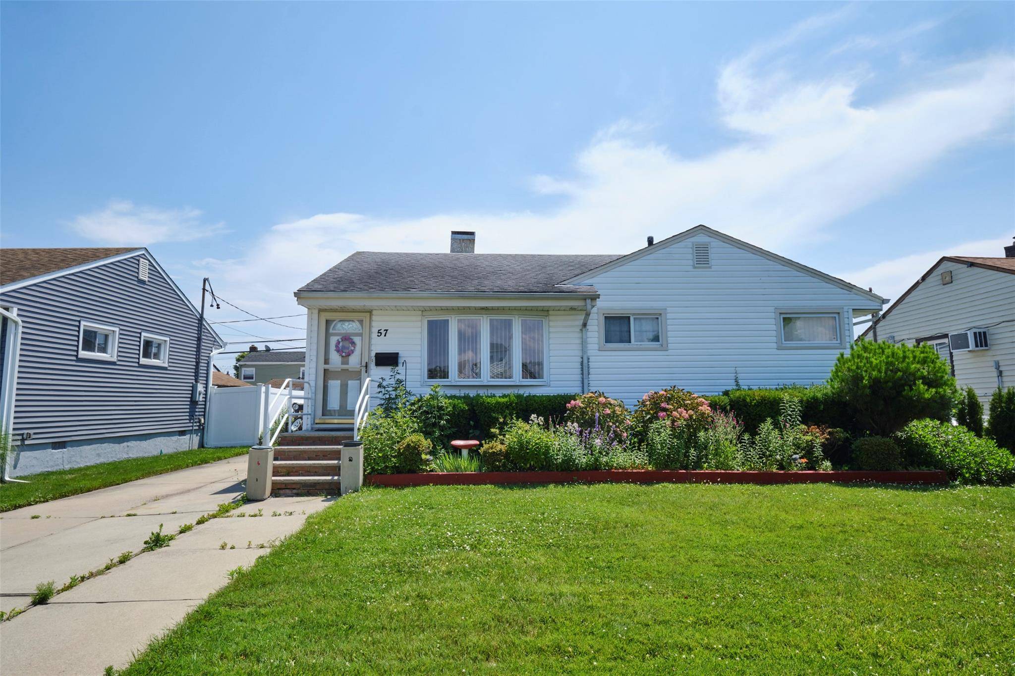 Freeport, NY 11520,57 Hubbard AVE