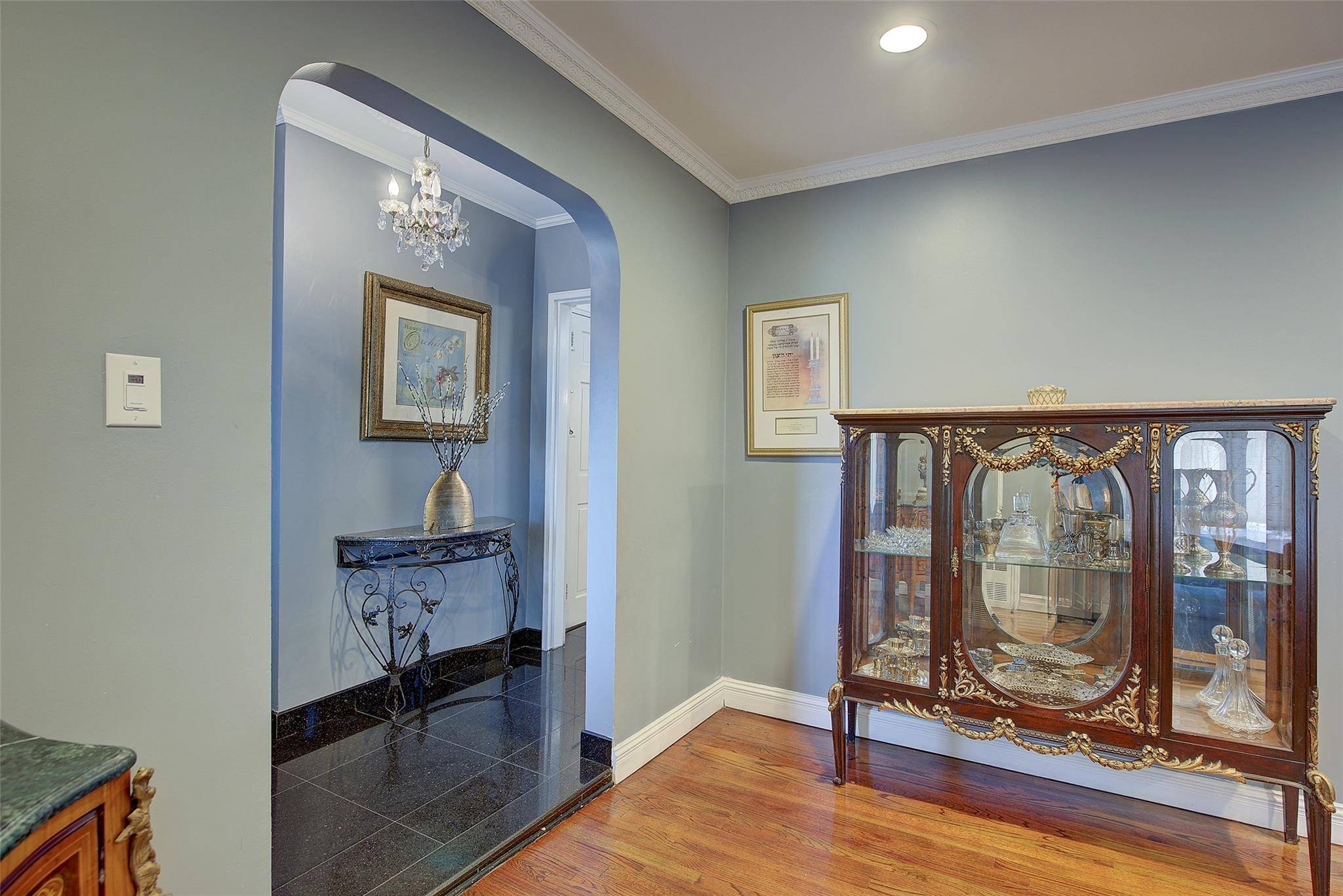 Fresh Meadows, NY 11365,7126 170th ST