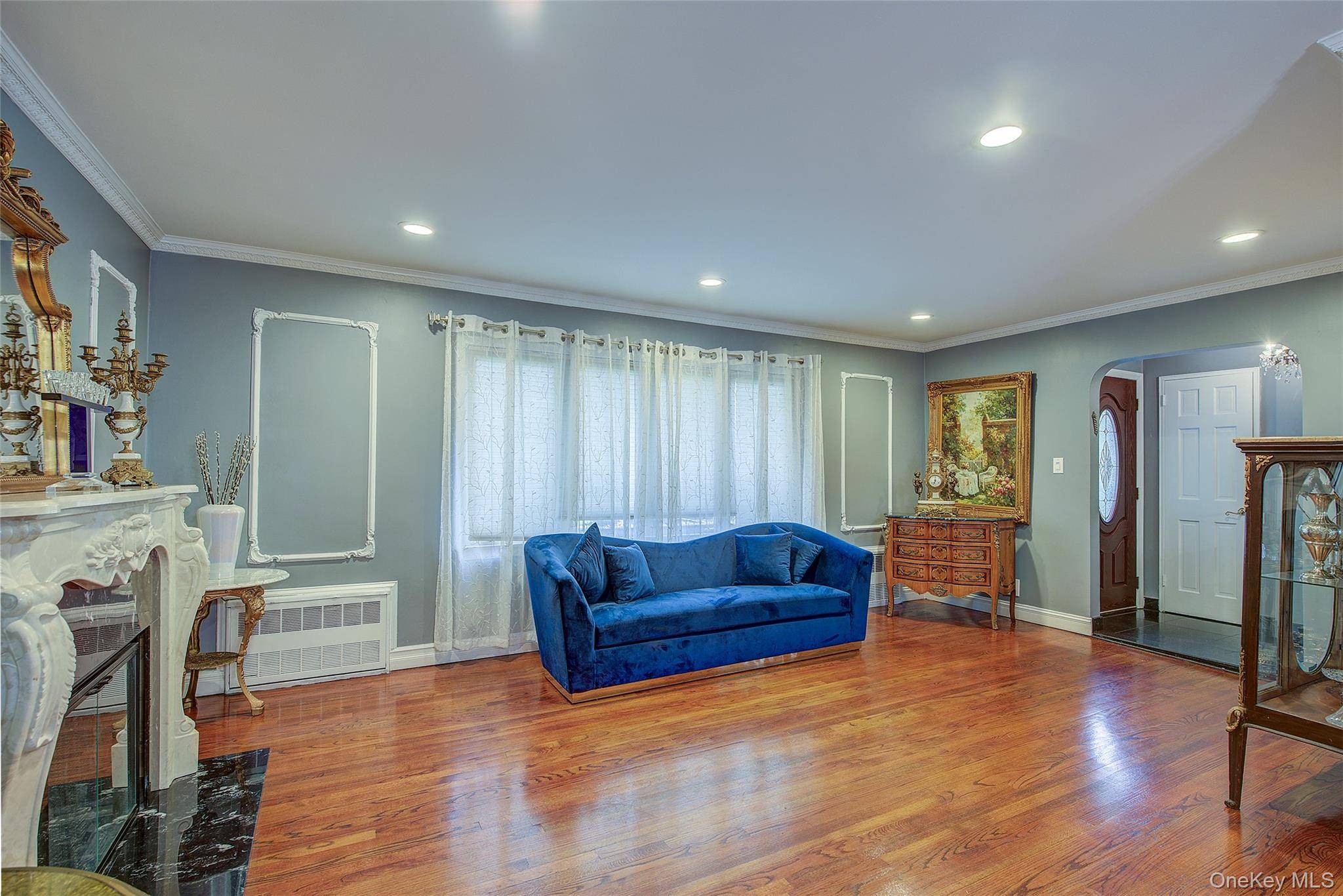 Fresh Meadows, NY 11365,7126 170th ST