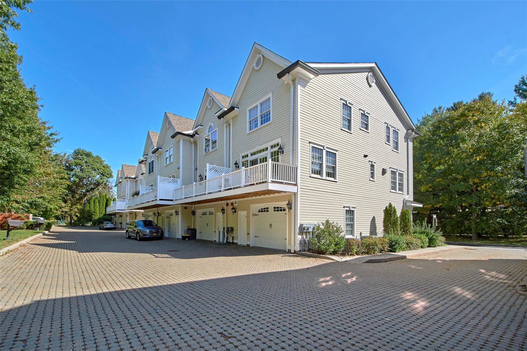 Millwood, NY 10546,11 Station PL #9