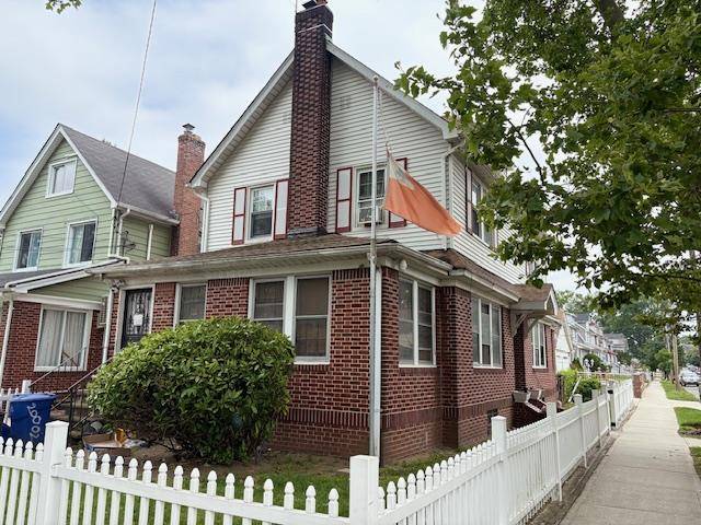 Saint Albans, NY 11412,200-02 104 AVE