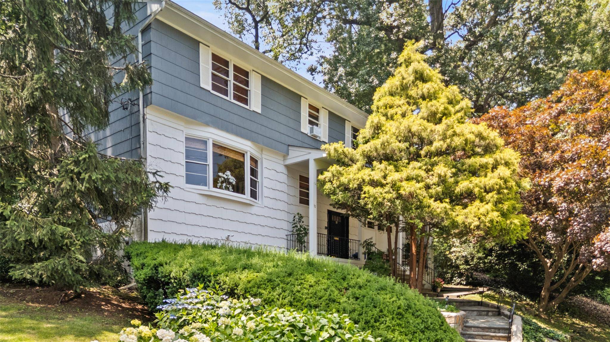 Bronxville, NY 10708,10 Rockledge RD