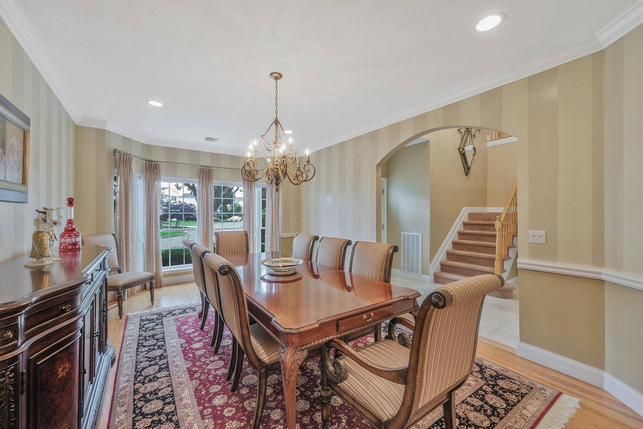 Commack, NY 11725,28 Hamlet DR