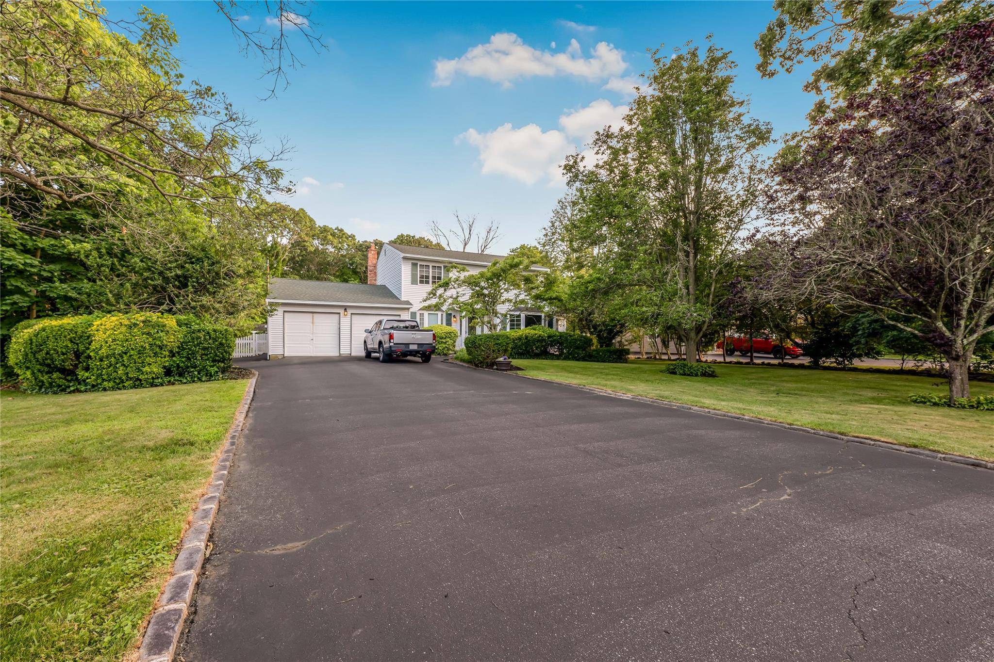 Bohemia, NY 11716,870 Karshick ST